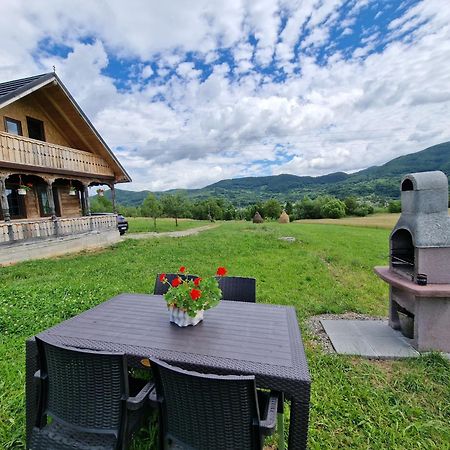 Casa Bunicilor Din Oncesti Villa Екстериор снимка